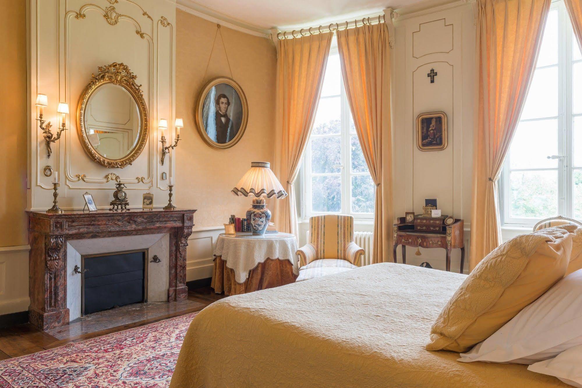 Chateau De Bouceel Bed & Breakfast Vergoncey Eksteriør bilde